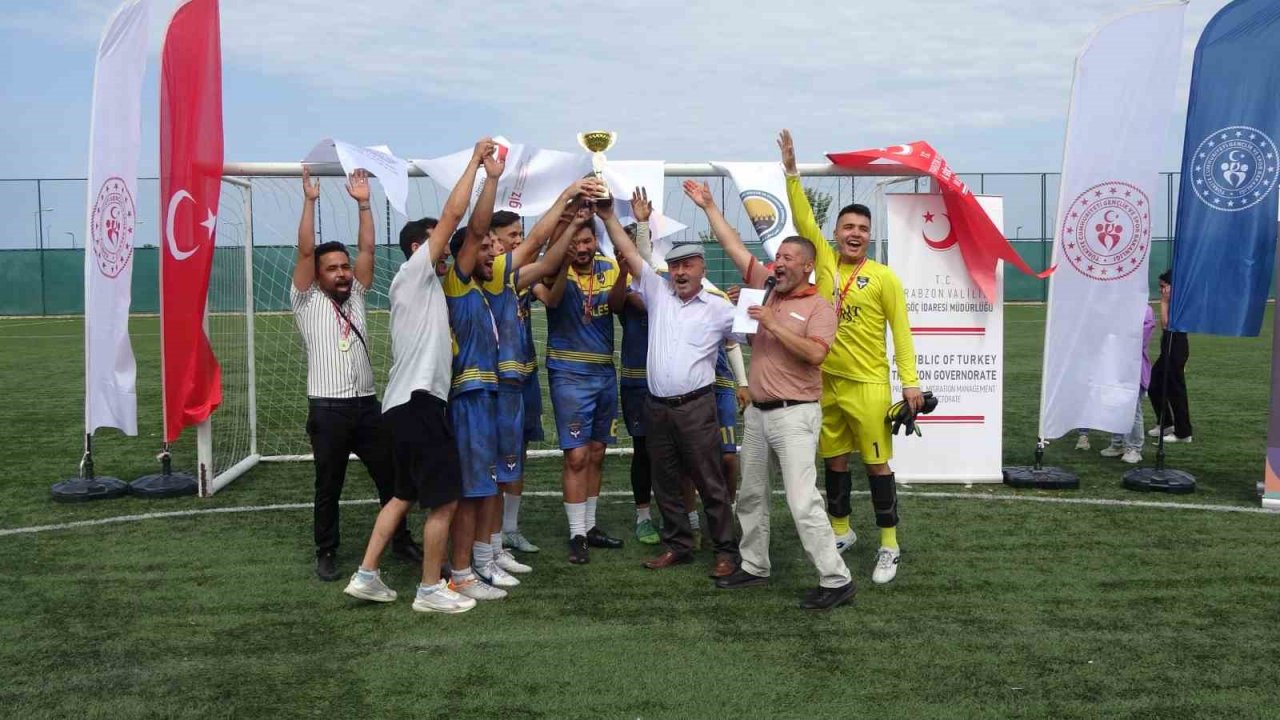 Göçmenlerin futbol turnuvası sona erdi