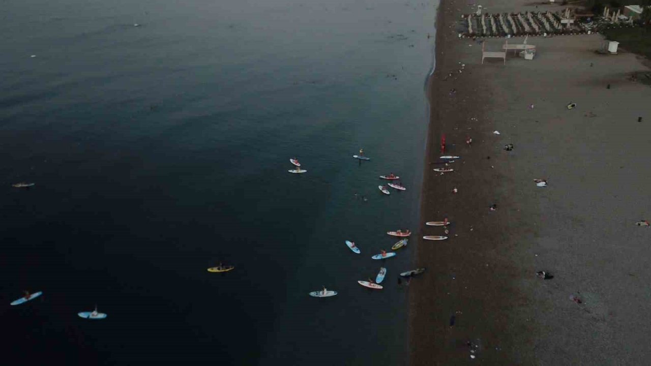 Sosyal medyadan izinsiz kürek sörfü kiralayan yabancı uyrukluya sınır dışı kararı
