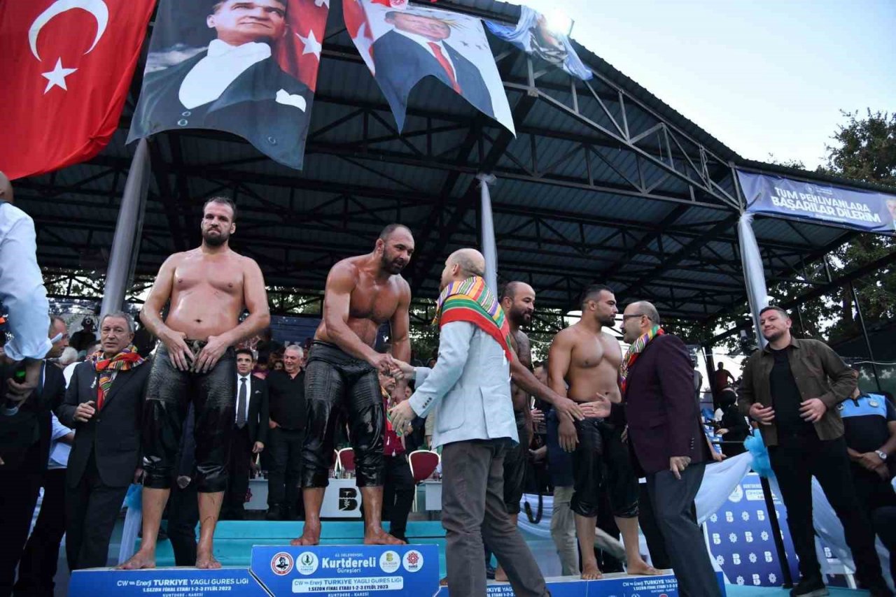 Kurtdereli Yağlı Güreşleri’nde başpehlivan Ali Gürbüz oldu