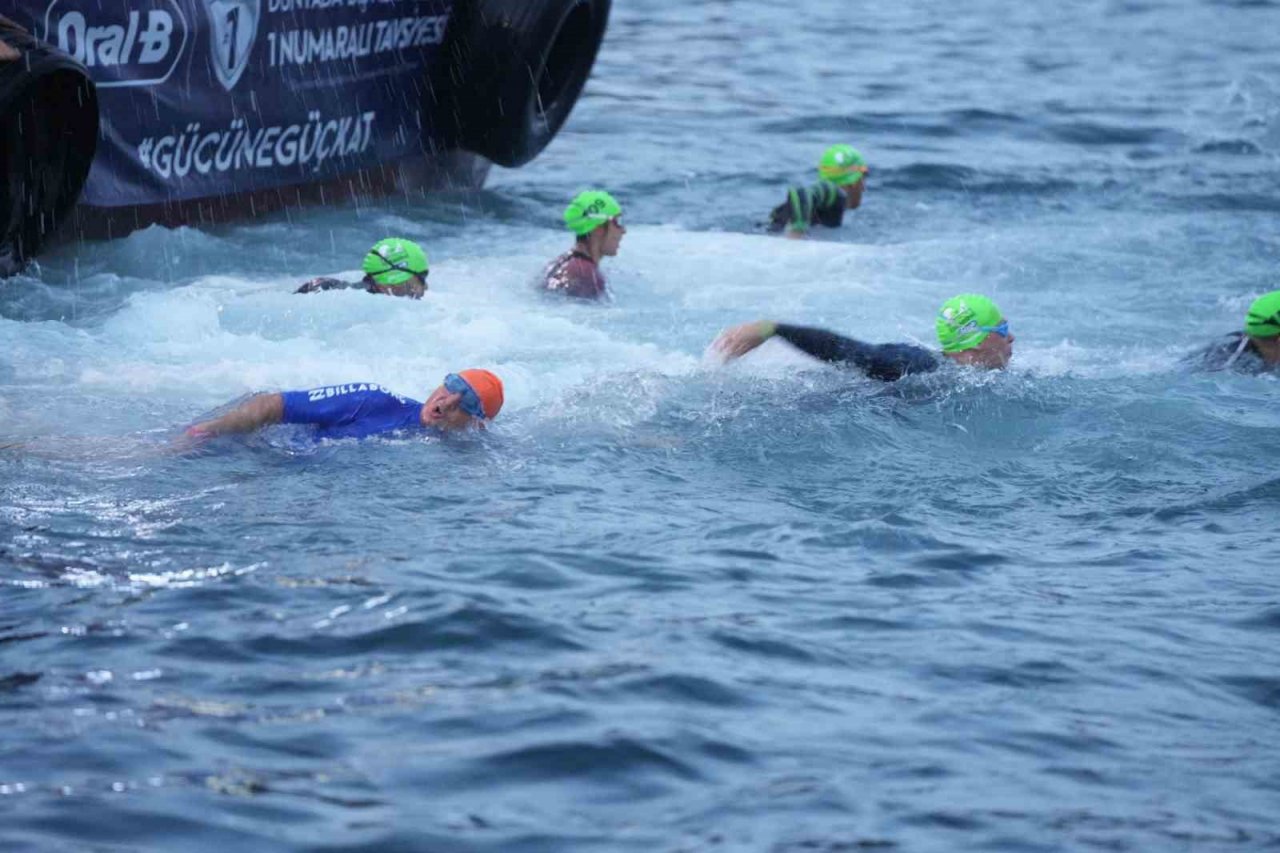 Ümraniye Belediye Başkanı İsmet Yıldırım Boğaz’da yarıştı