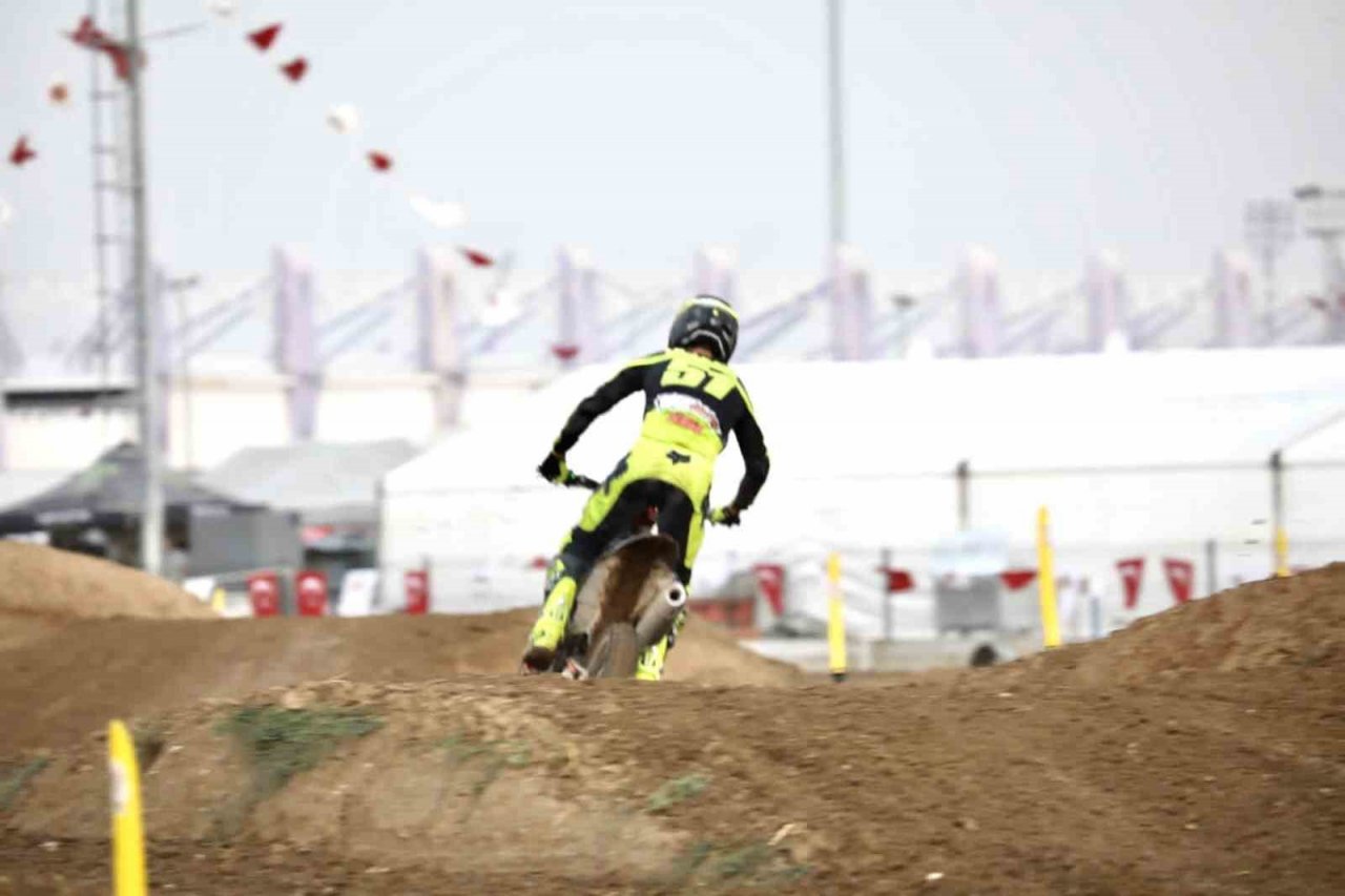 Afyonkarahisar’da Dünya Motokros Şampiyonası heyecanı sürüyor