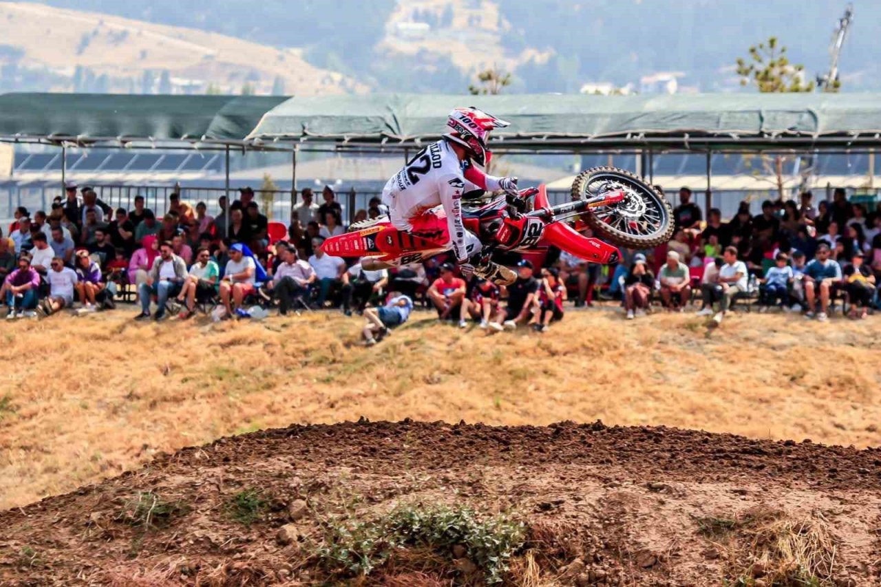 Afyonkarahisar’da Dünya Motokros Şampiyonası heyecanı sürüyor