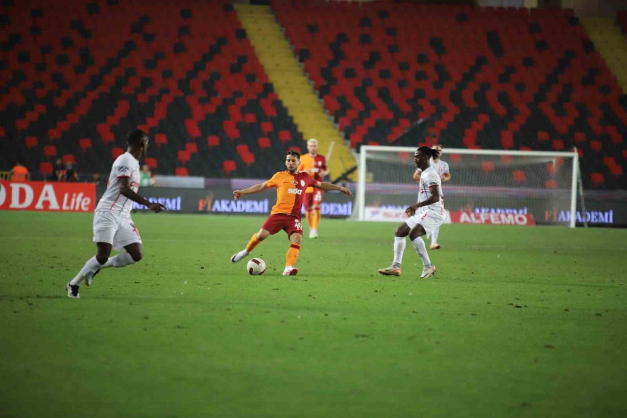 Trendyol Süper Lig: Gaziantep FK: 0 - Galatasaray: 3 (Maç sonucu)