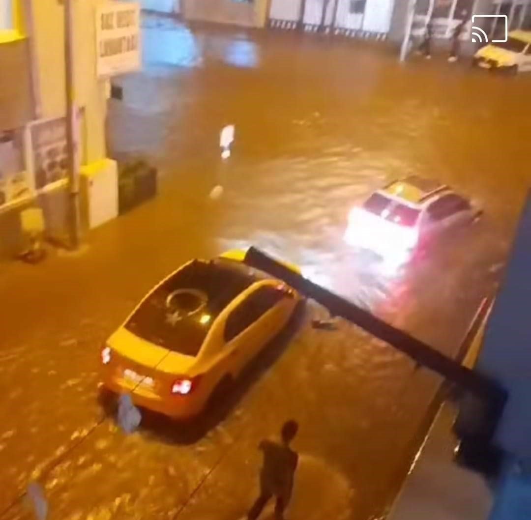 Giresun’da sağanak yağış hayatı olumsuz etkiledi
