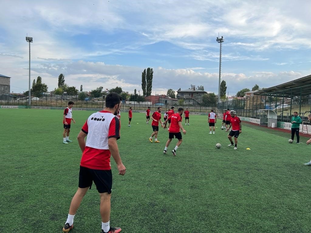 Kars 36 Spor hazırlıklarına devam ediyor