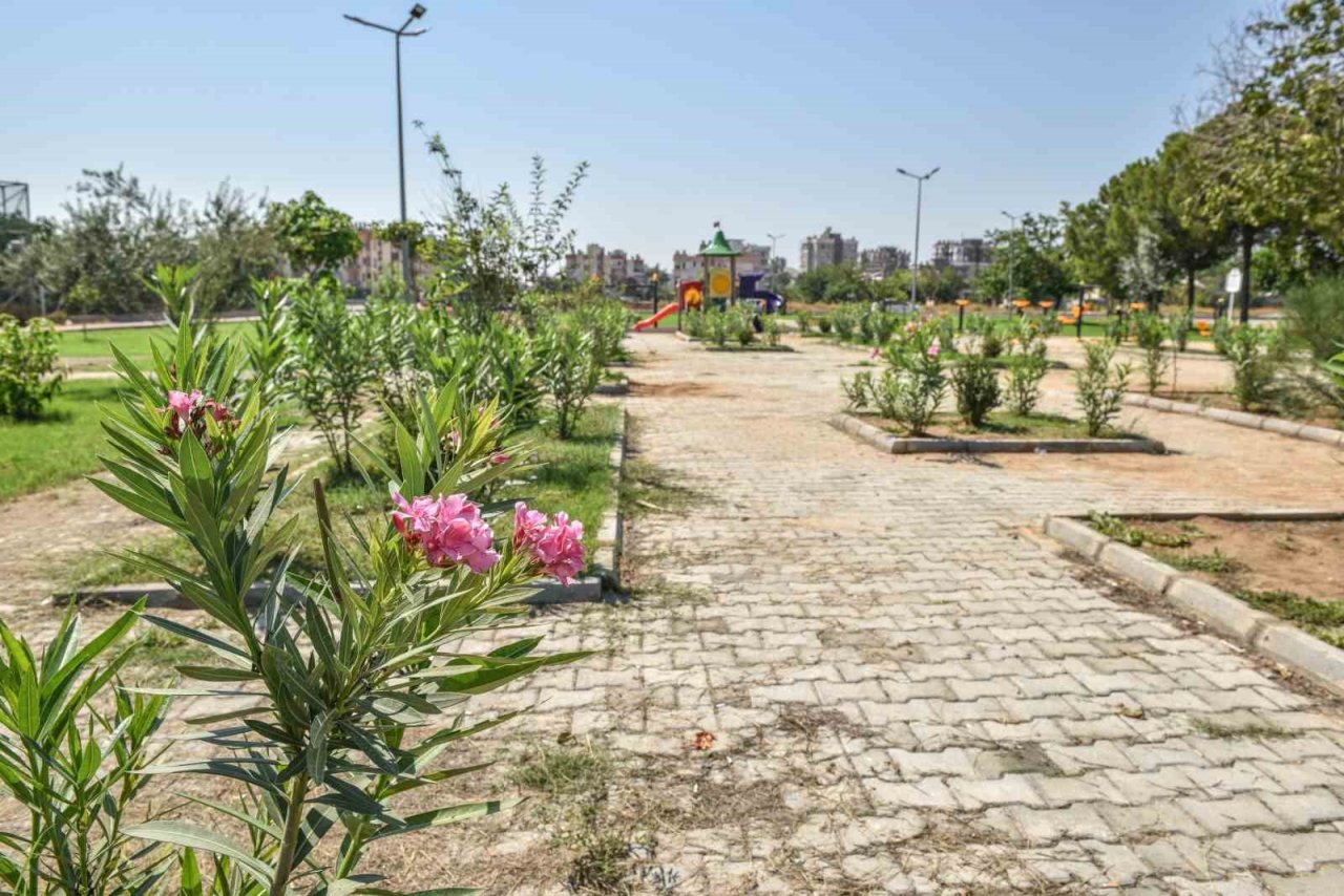 Kepez Habibler’i yeşille güzelleştiriyor