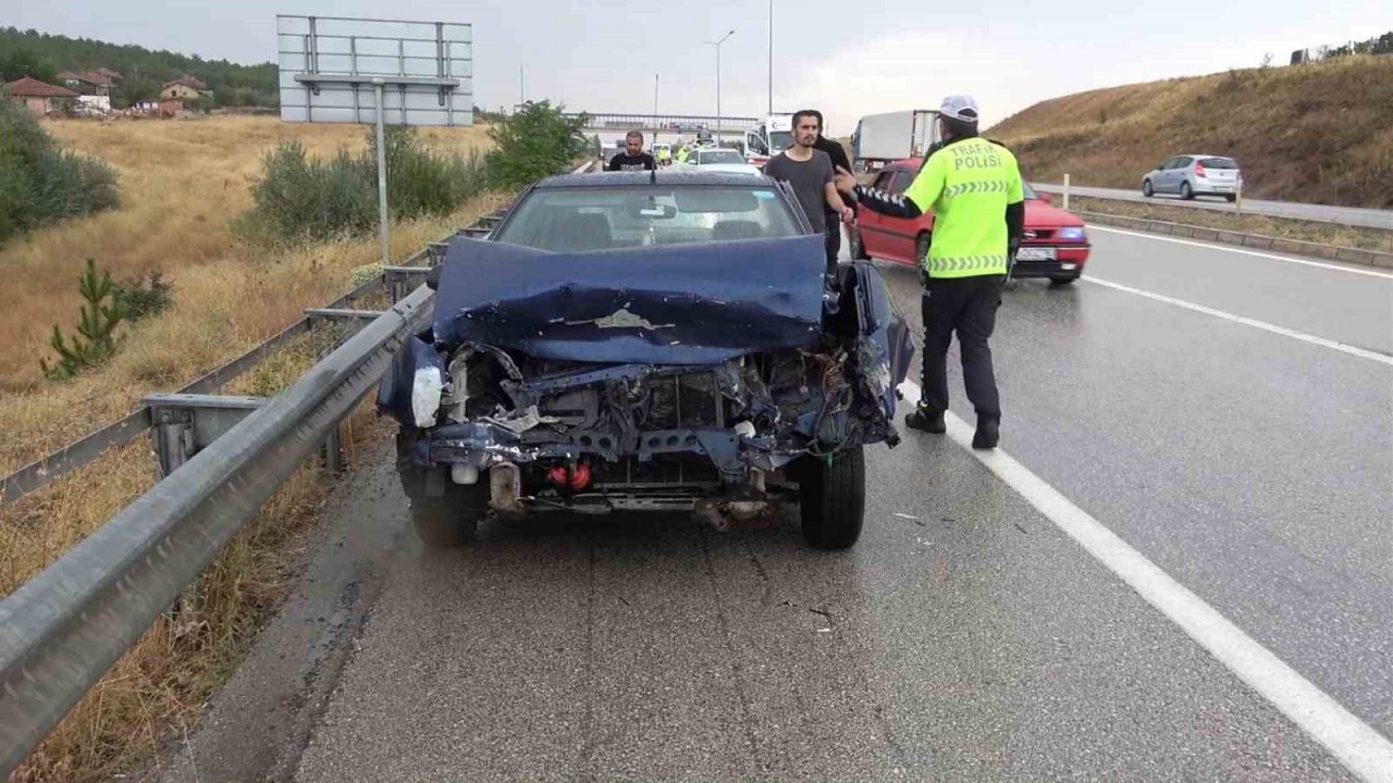 Kırıkkale’de yağmur kazaları da beraberinde getirdi: 17 yaralı