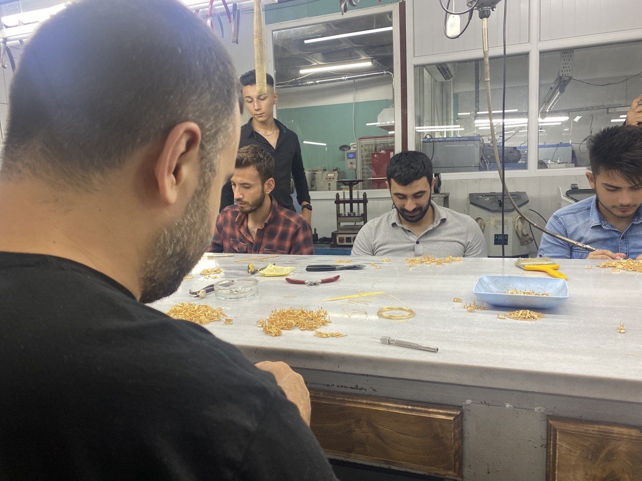 Kuyumculuk sektörü üretime başladı, ihracat kaybı kapatılıyor