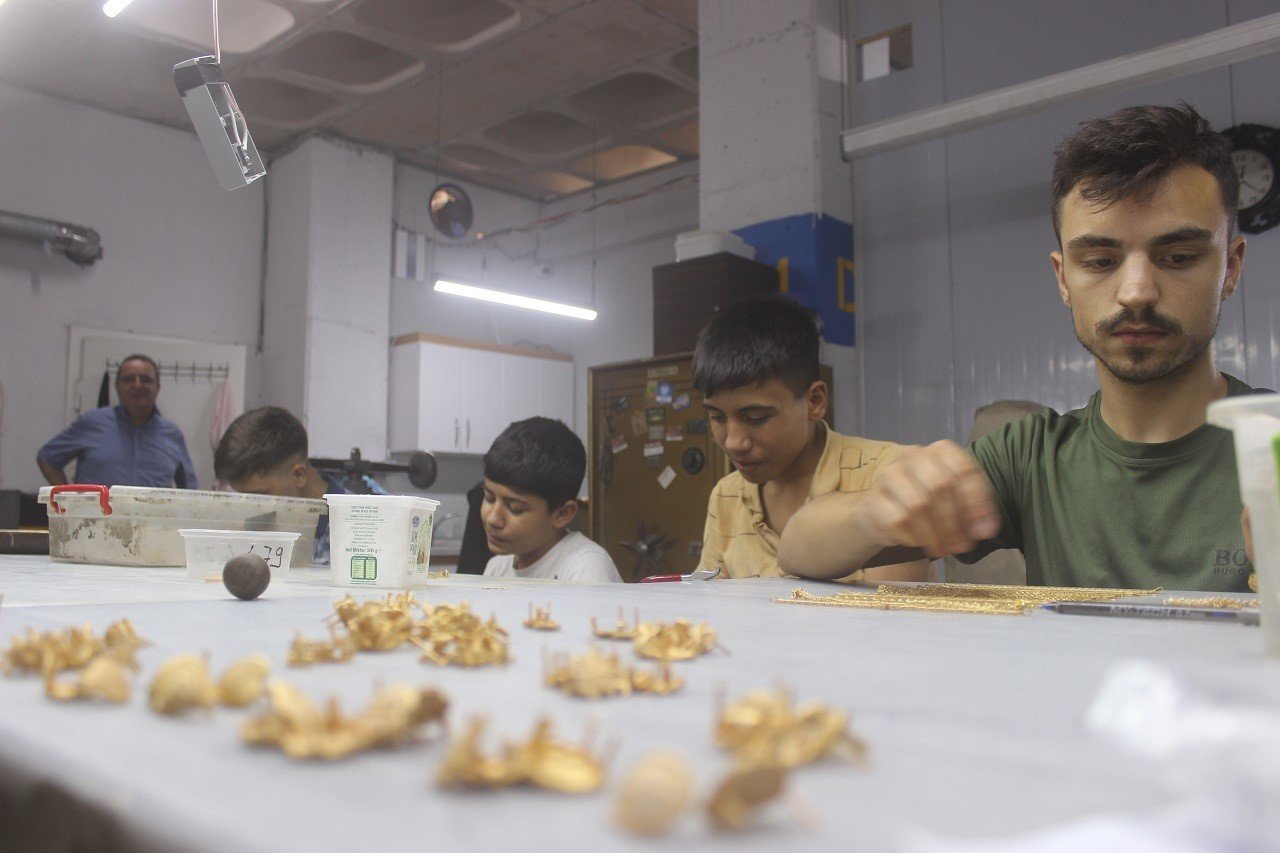 Kuyumculuk sektörü üretime başladı, ihracat kaybı kapatılıyor
