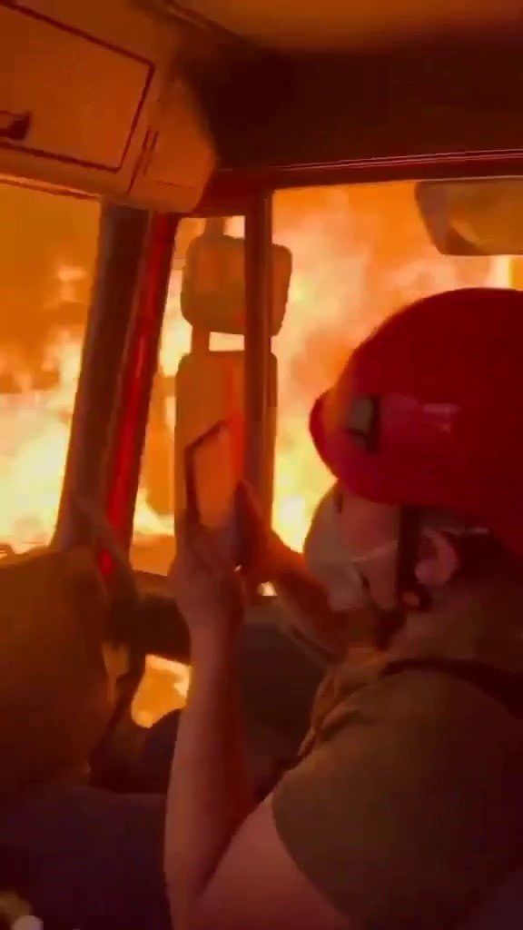 Muğla’daki yangına giden Sakarya orman yangını gönülleri alevlerin arasında kaldı