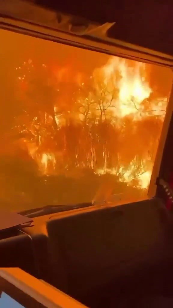 Muğla’daki yangına giden Sakarya orman yangını gönülleri alevlerin arasında kaldı