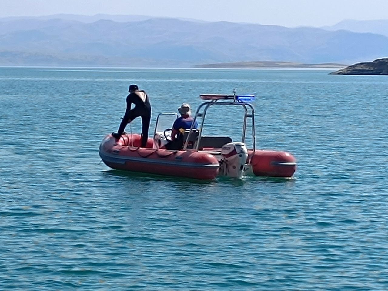 Tunceli’de kaybolan balıkçıyı arama çalışmaları sürüyor