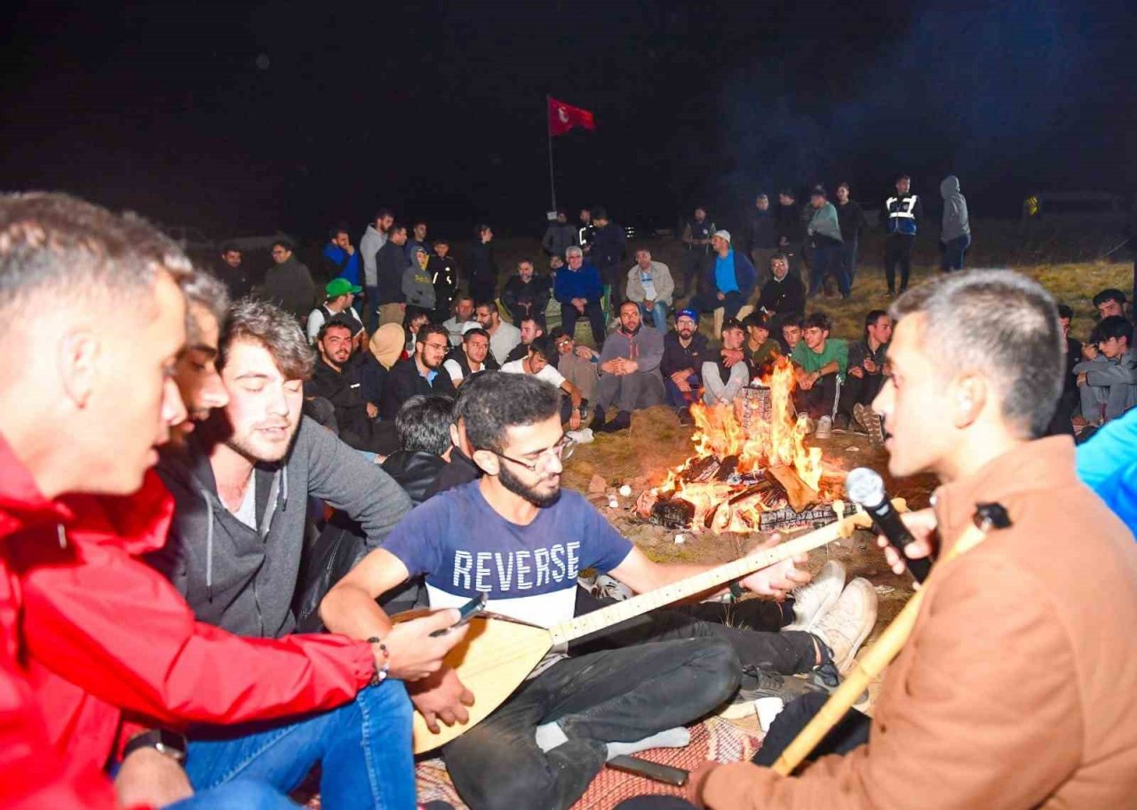 Yakutiye Belediyesi’nden Naf-ı Alem Su Şenliği ve Gençlik Kampı
