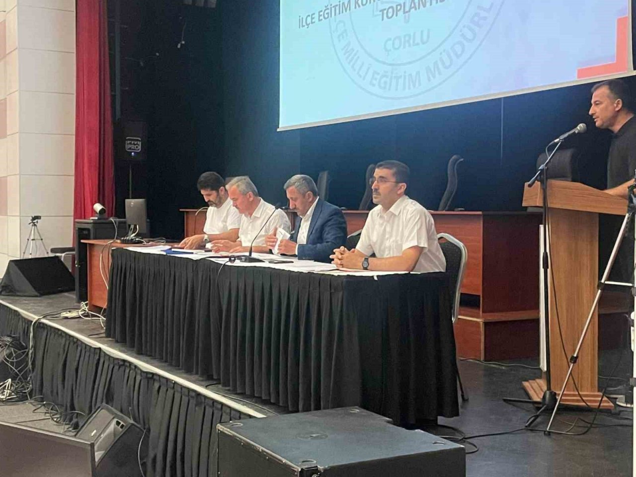 Yeni eğitim - öğretim dönemi öncesi Çorlu’da kurum müdürleri toplantısı yapıldı