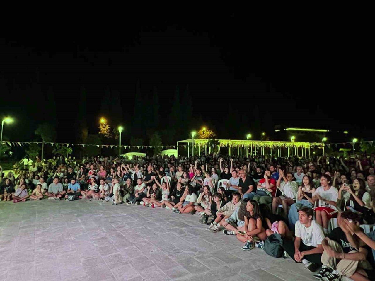 Menteşe Kent Meydanında final heyecanı