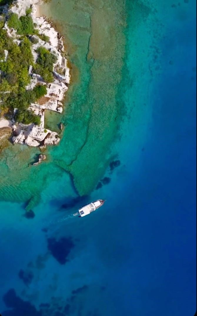 Bin 500 yıl önce depremle birlikte denizin yuttuğu şehir tekne turlarının merkezi oldu