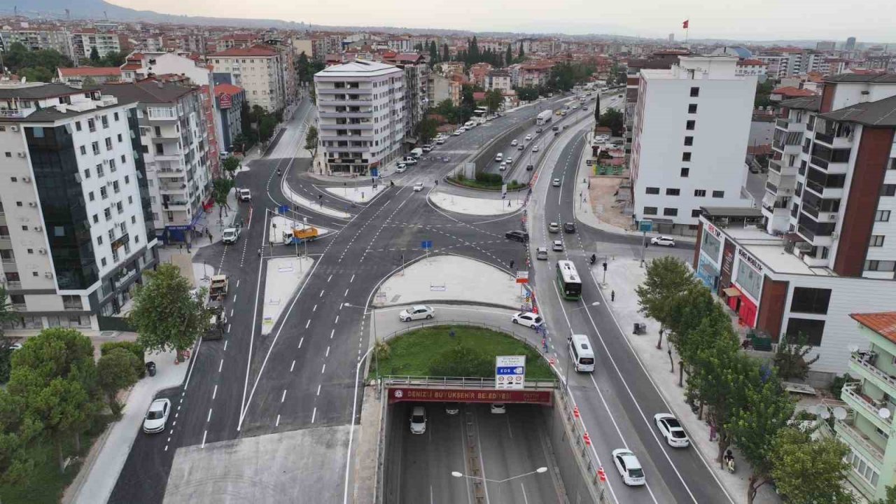 Denizli’de akıllı kavşaklar artıyor, trafik yoğunluğu azalıyor