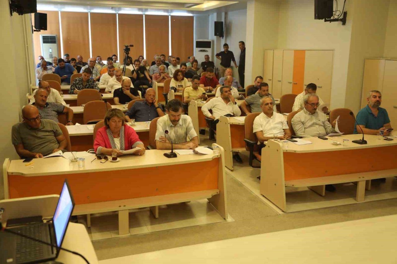 Atakum’da ’ek bütçe’ maddesi komisyona havale edildi