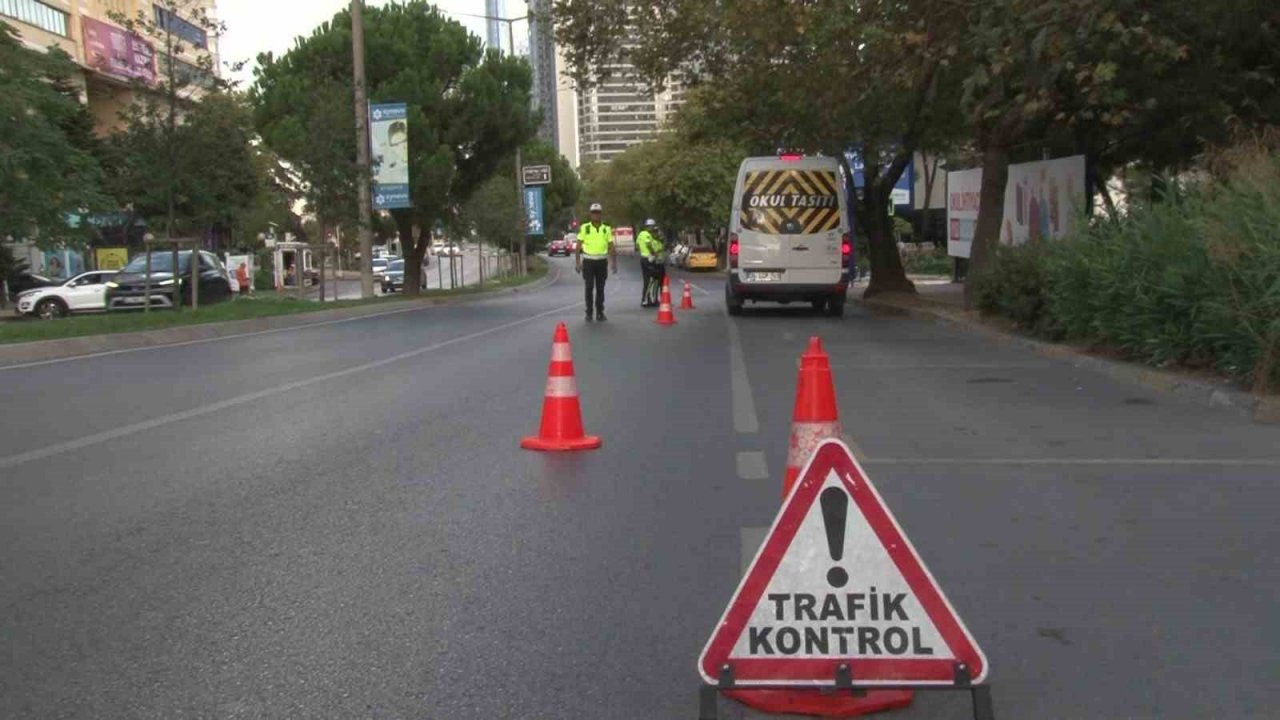 Ataşehir’de okul servislerine yönelik denetim yapıldı