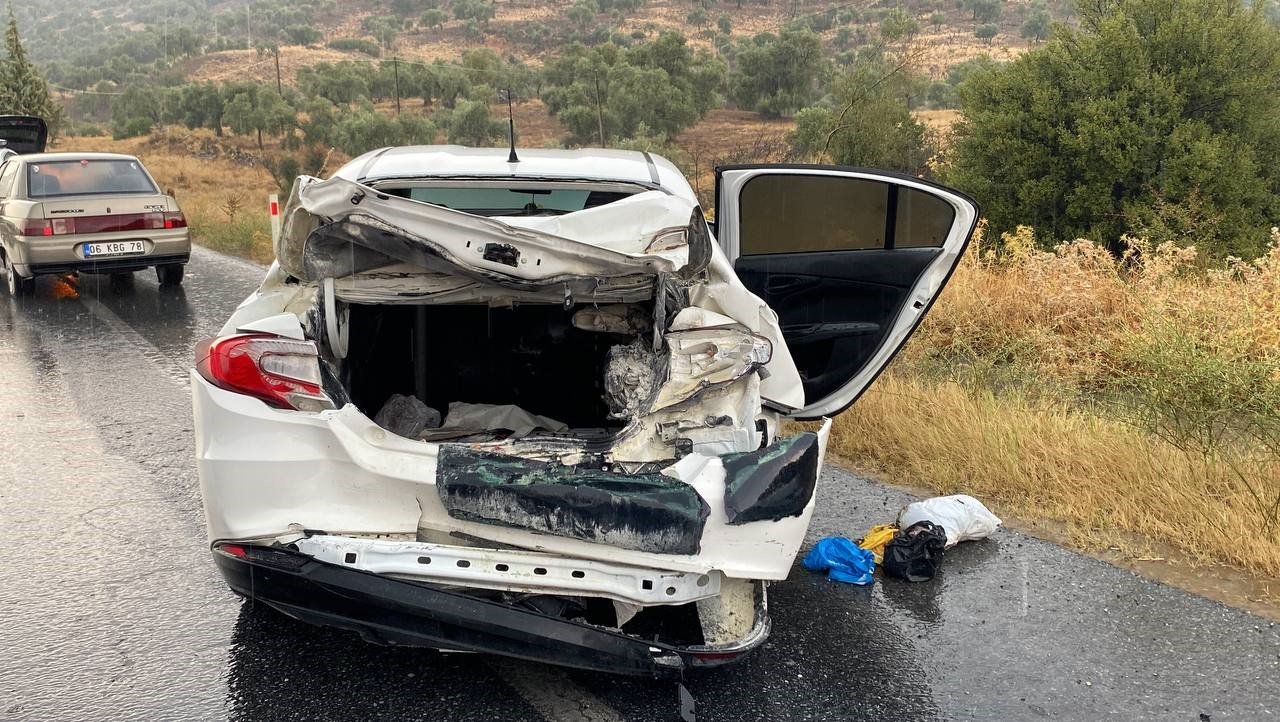 Aydın’da sağanak yağış kaza getirdi