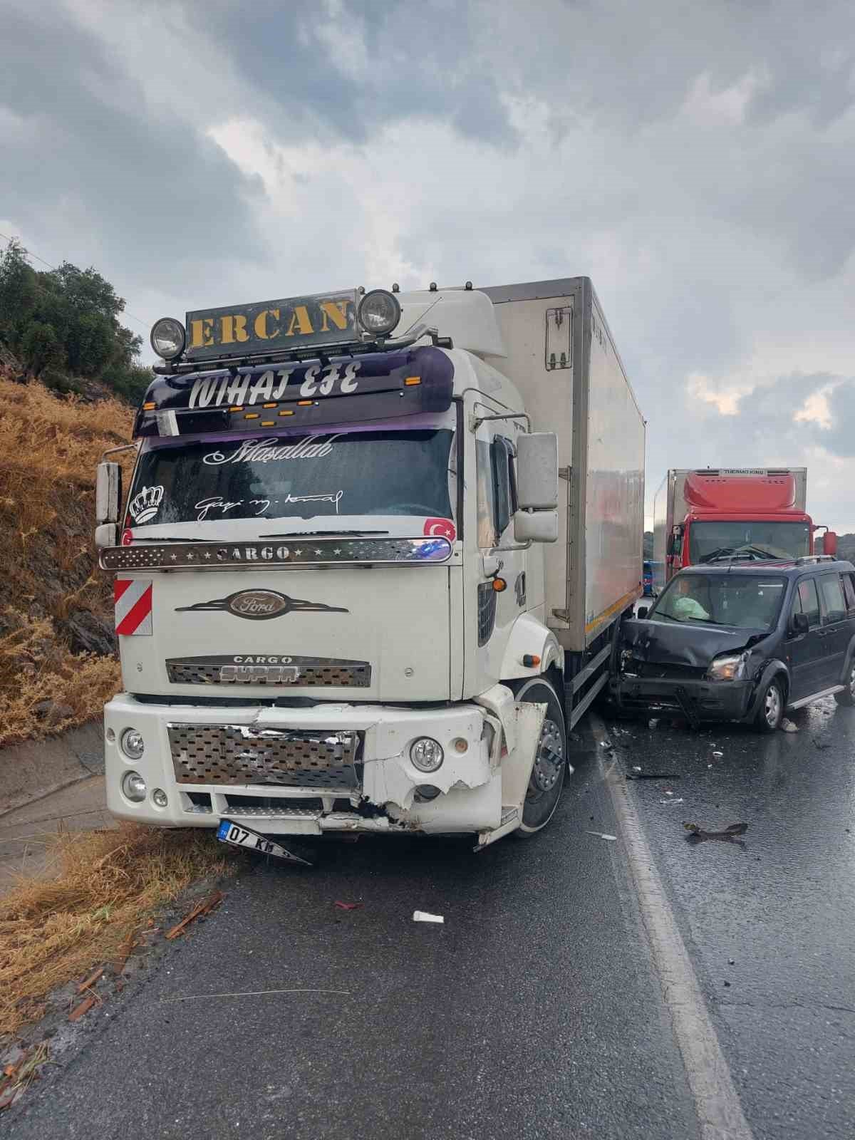 Aydın’da zincirleme trafik kazası: 8 yaralı