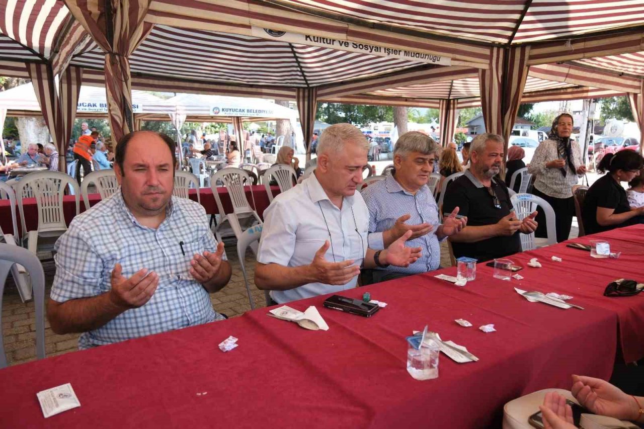 Horsunlu’da 15 kazan keşkek dağıtıldı