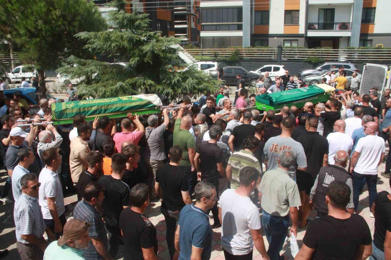 Trafik kazasında ölen çift son yolculuğunu uğurlandı