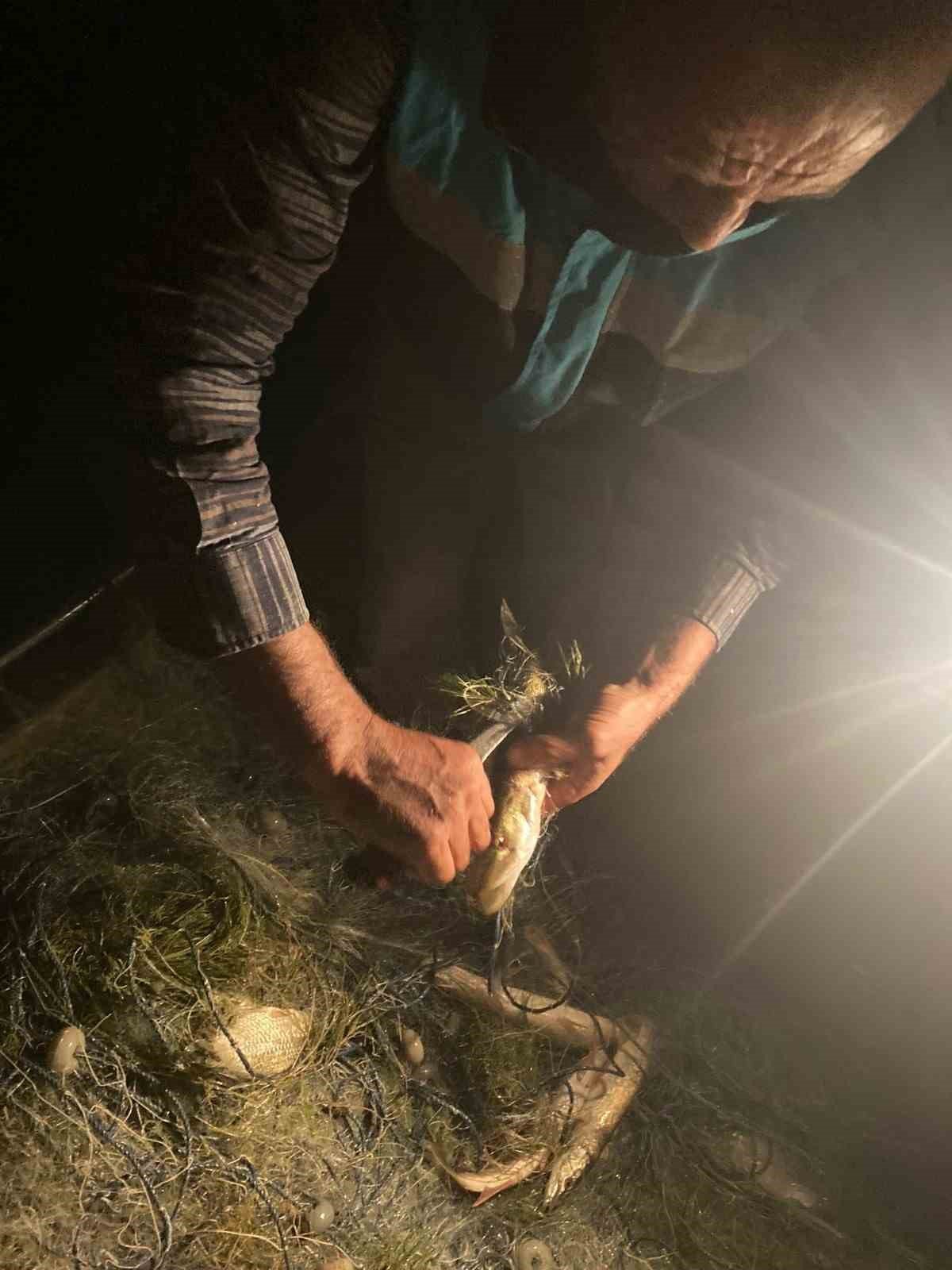 Denizli’de 43 bin 400 metre kaçak ağ imha edildi