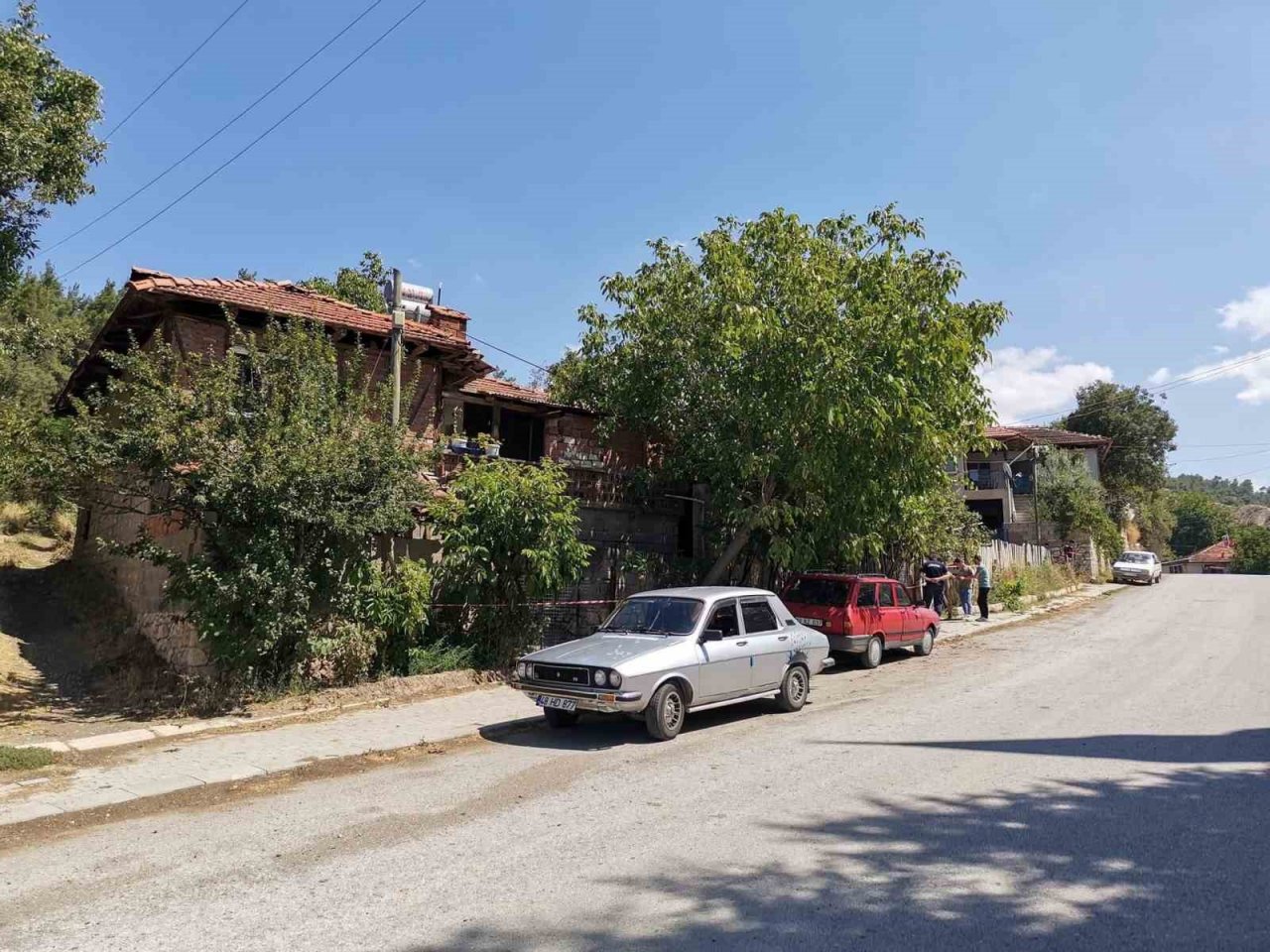 Acıpayamlı çiftçi ahırda ölü bulundu