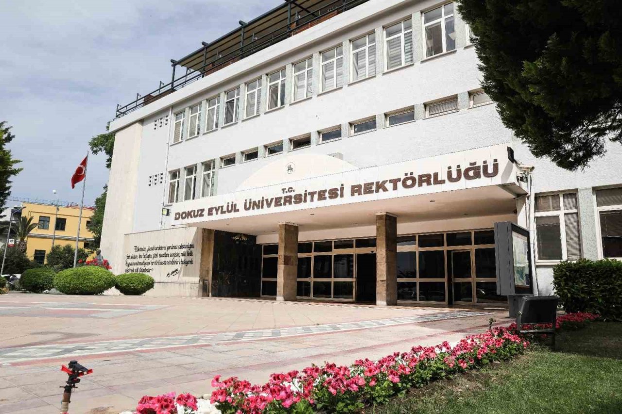 DEÜ’lü profesöre ABD’den ödül