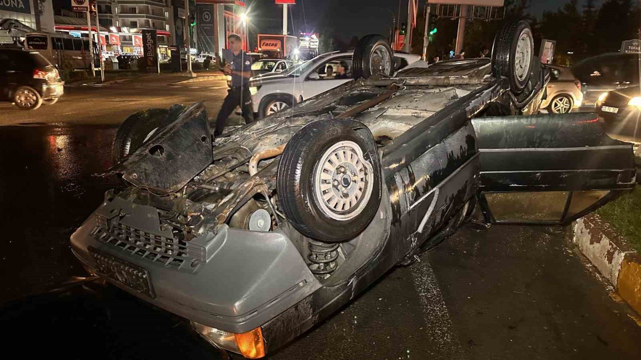 Elazığ’da ters dönen otomobil yandı: 1 yaralı
