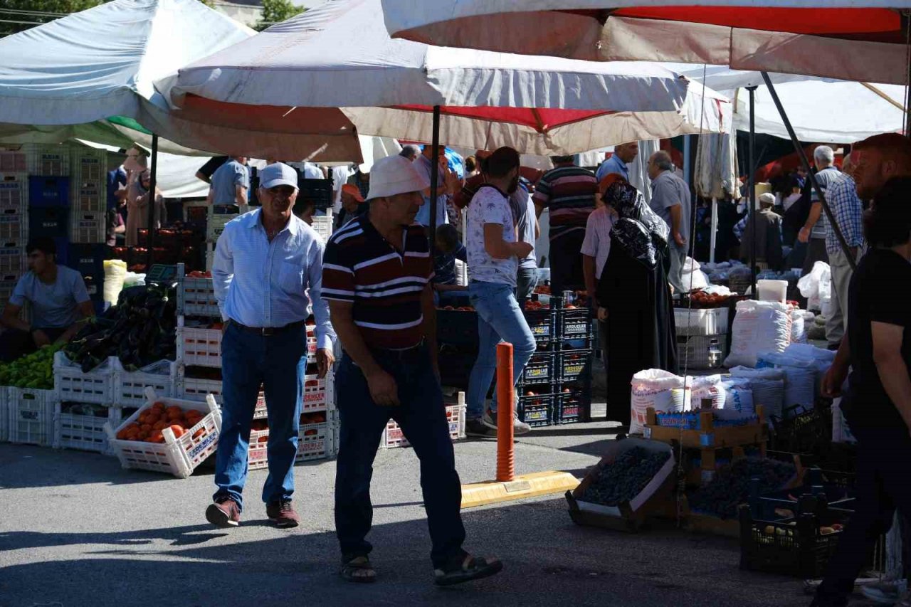 Buğday Meydanında hafta başı yoğunluğu