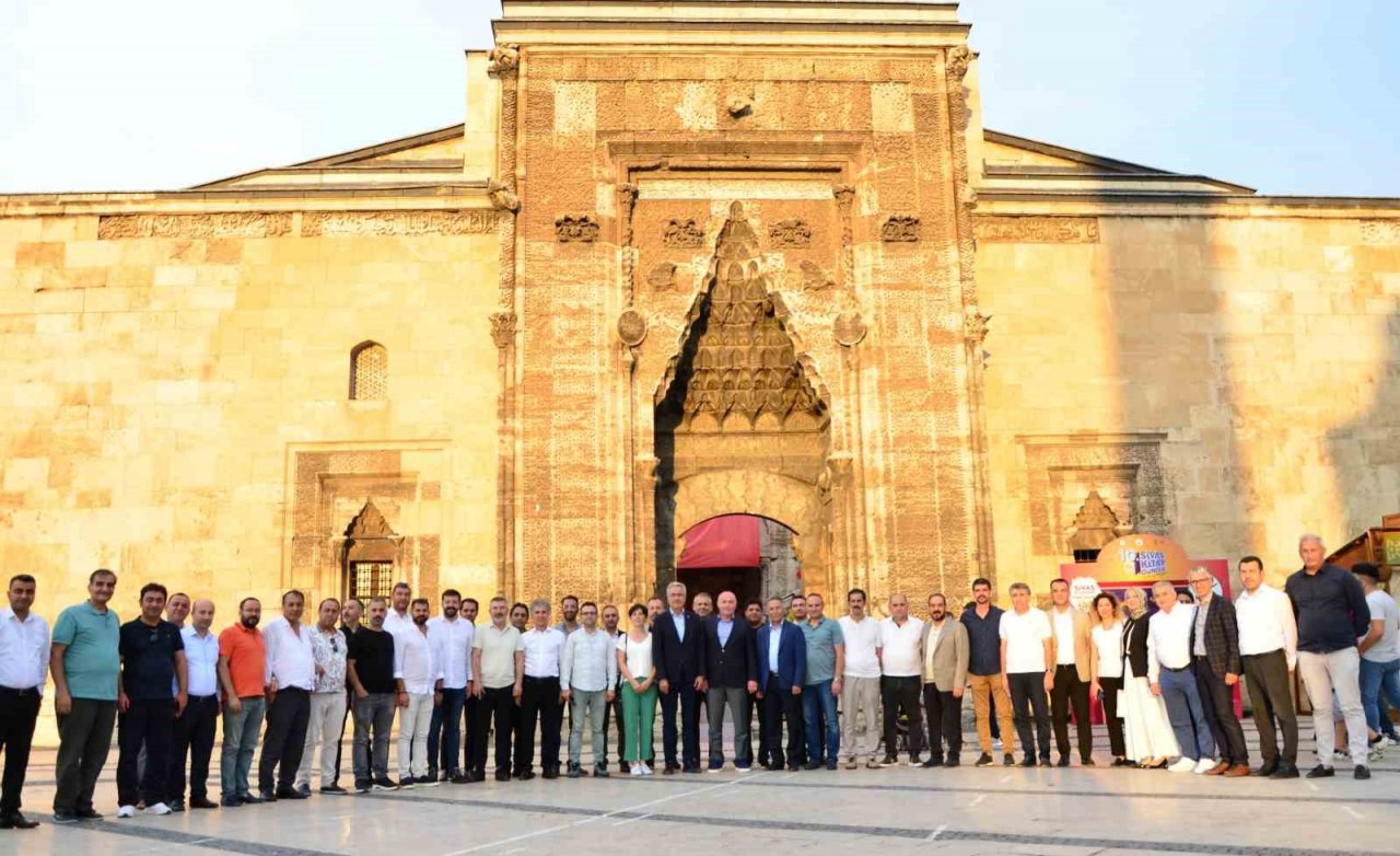 Cumhuriyeti Kuran Şehirler Sivas’ta buluştu