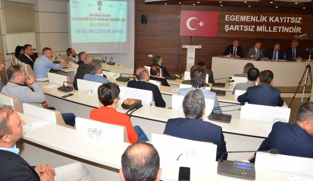 Cumhuriyeti Kuran Şehirler Sivas’ta buluştu