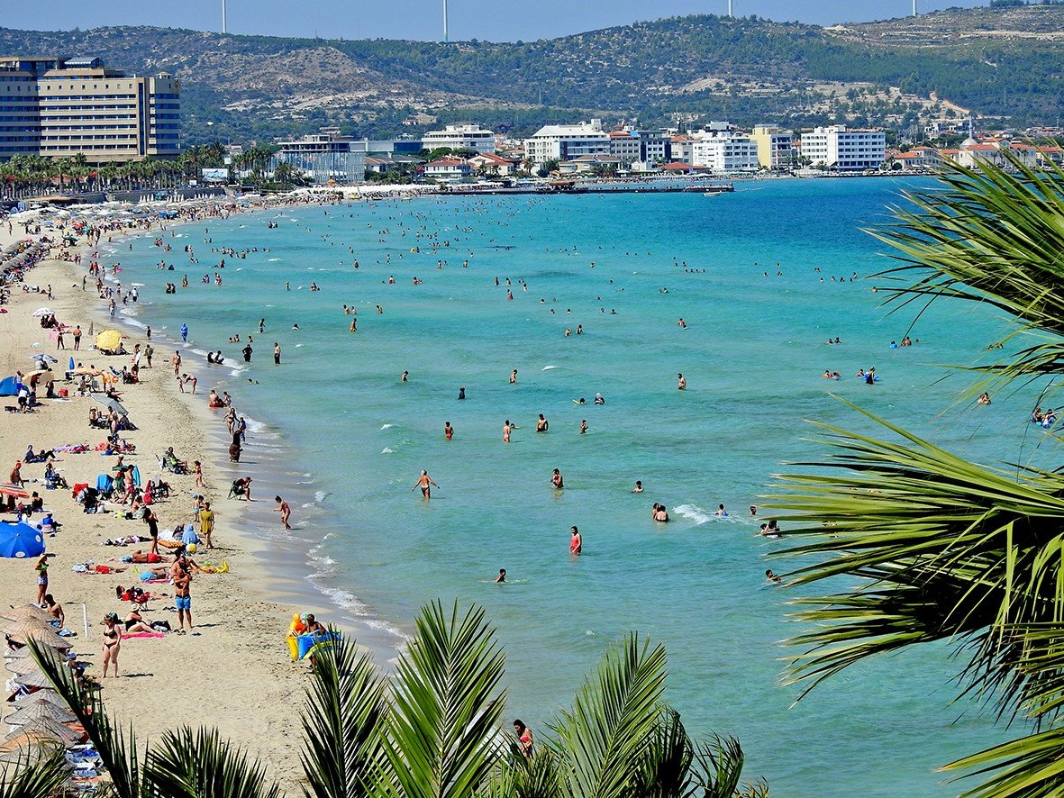 Çeşme’de tatili geciktirenlere yüzde 50’ye varan indirim