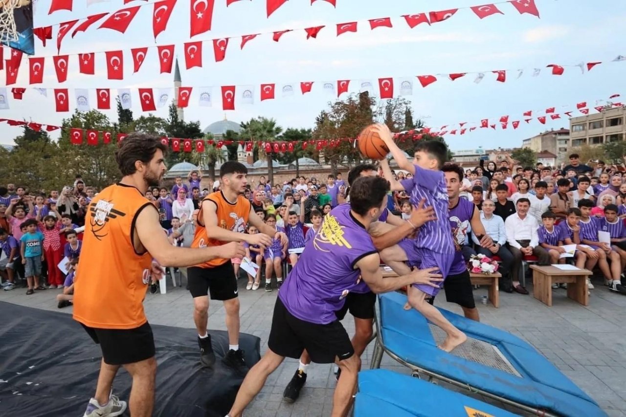 Yaz okulunda 10 bin öğrenci eğitim gördü