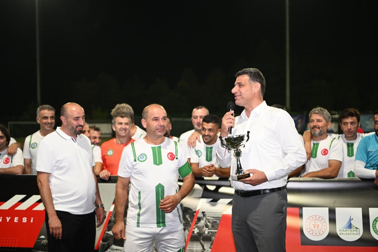 3. Kartepe Şöhretler Turnuvası’nın şampiyonu Suadiyespor