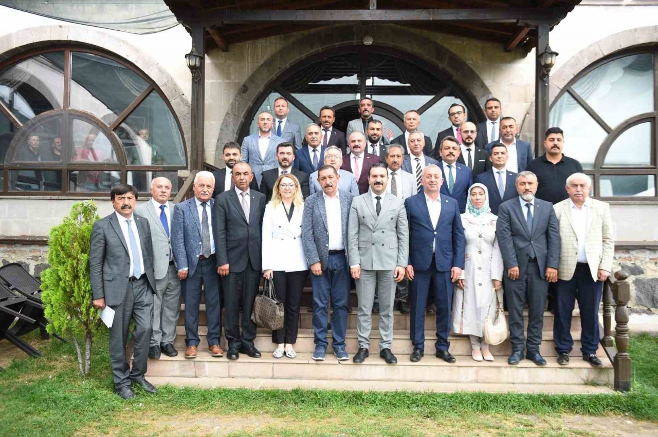 Başkan Vidinlioğlu: “Belediye bütçemizin borç yükünü yüzde 10’una kadar düşürdük”