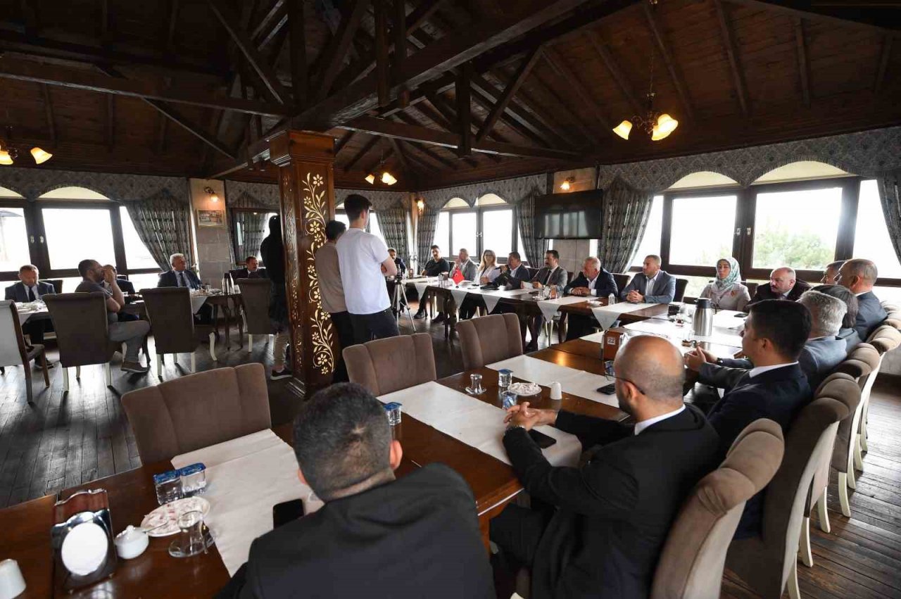 Başkan Vidinlioğlu: “Belediye bütçemizin borç yükünü yüzde 10’una kadar düşürdük”