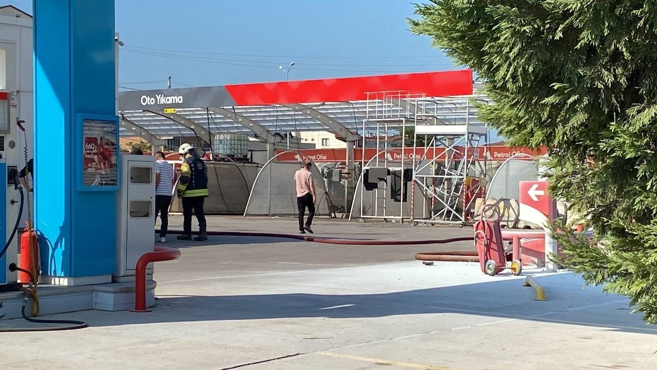 Akaryakıt istasyonunda yangın paniği