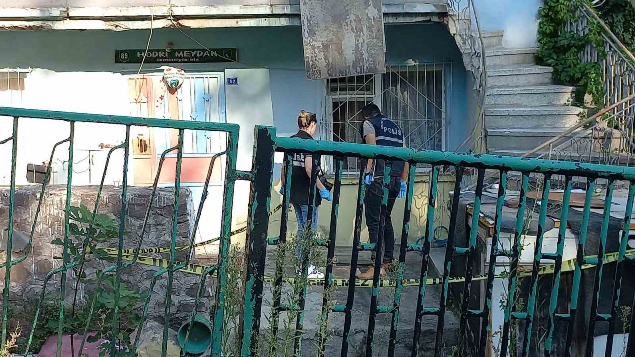 Evinin bahçesinde vuruldu