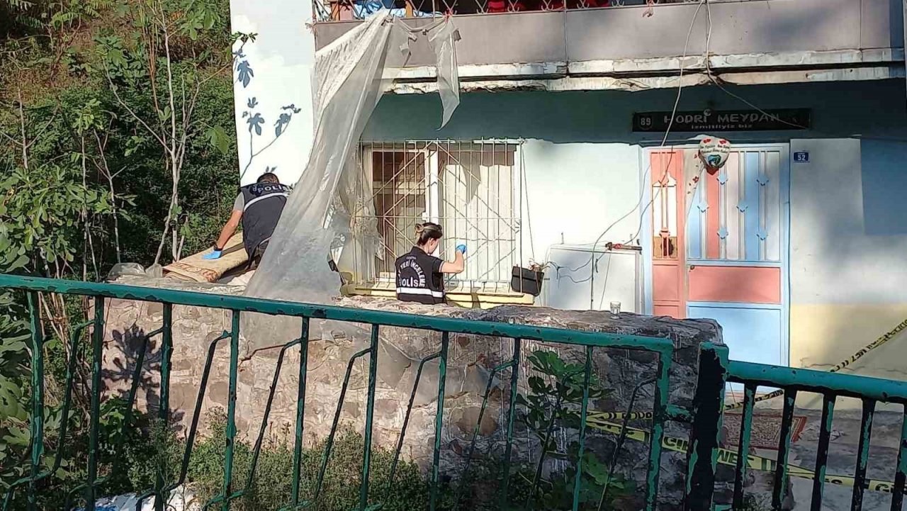 Evinin bahçesinde vuruldu