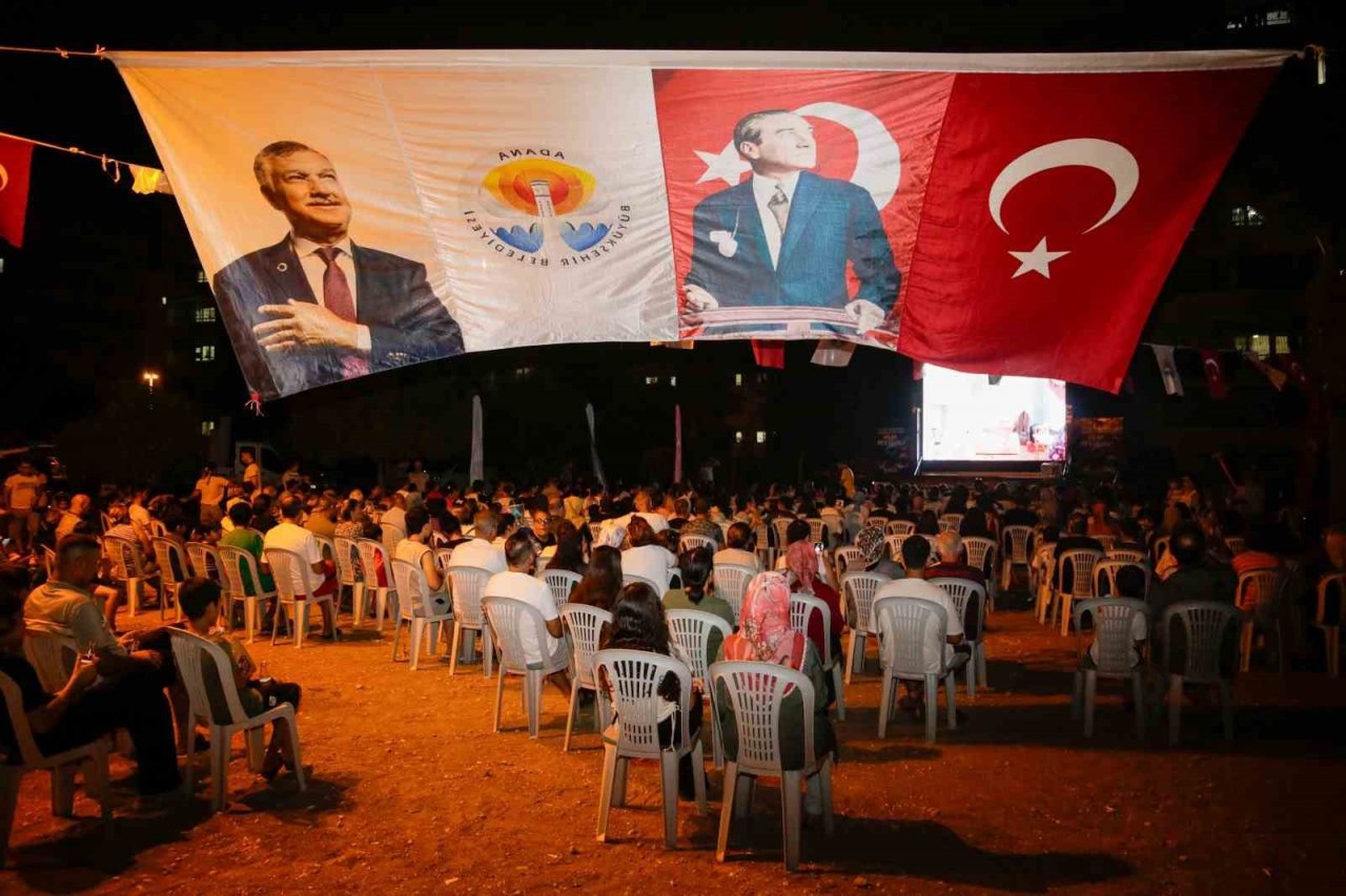 Yıldızların altında sinema keyfi