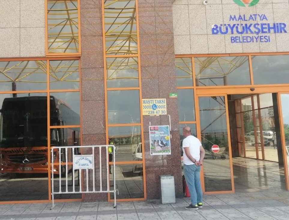 Polisten servis sürücülerine eğitim