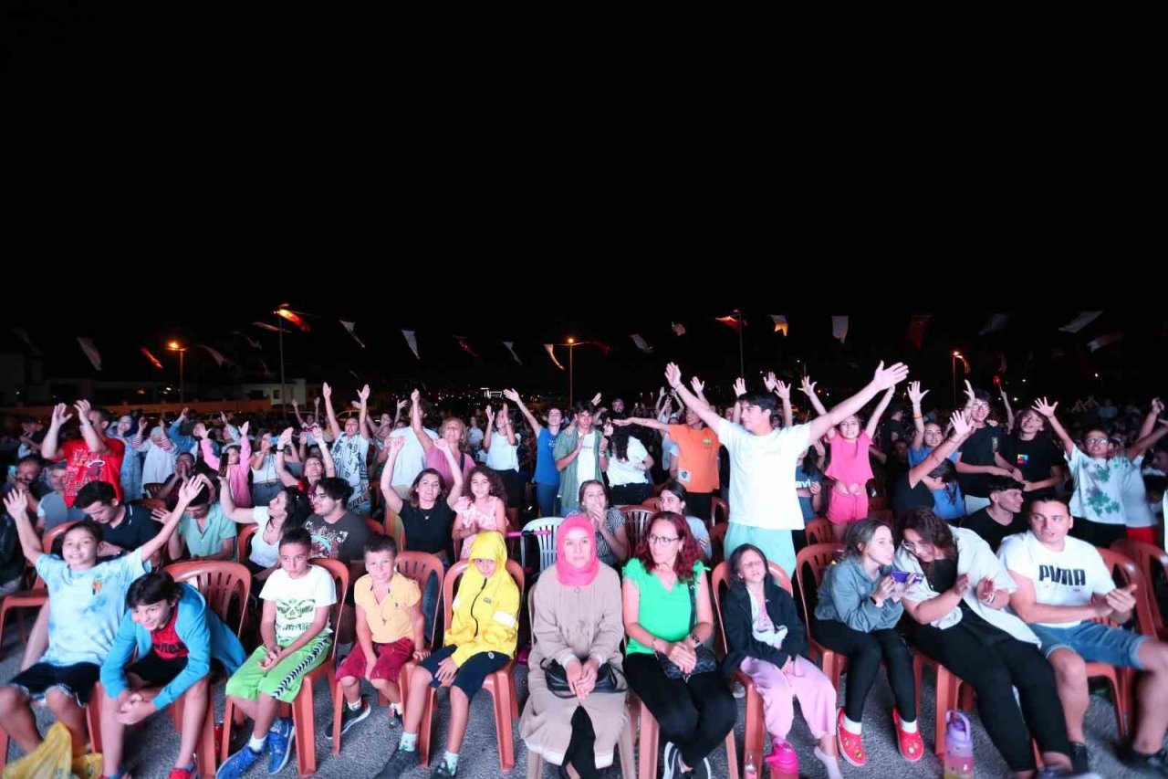 Şampiyonluk coşkusu Merkezefendi’de yaşandı