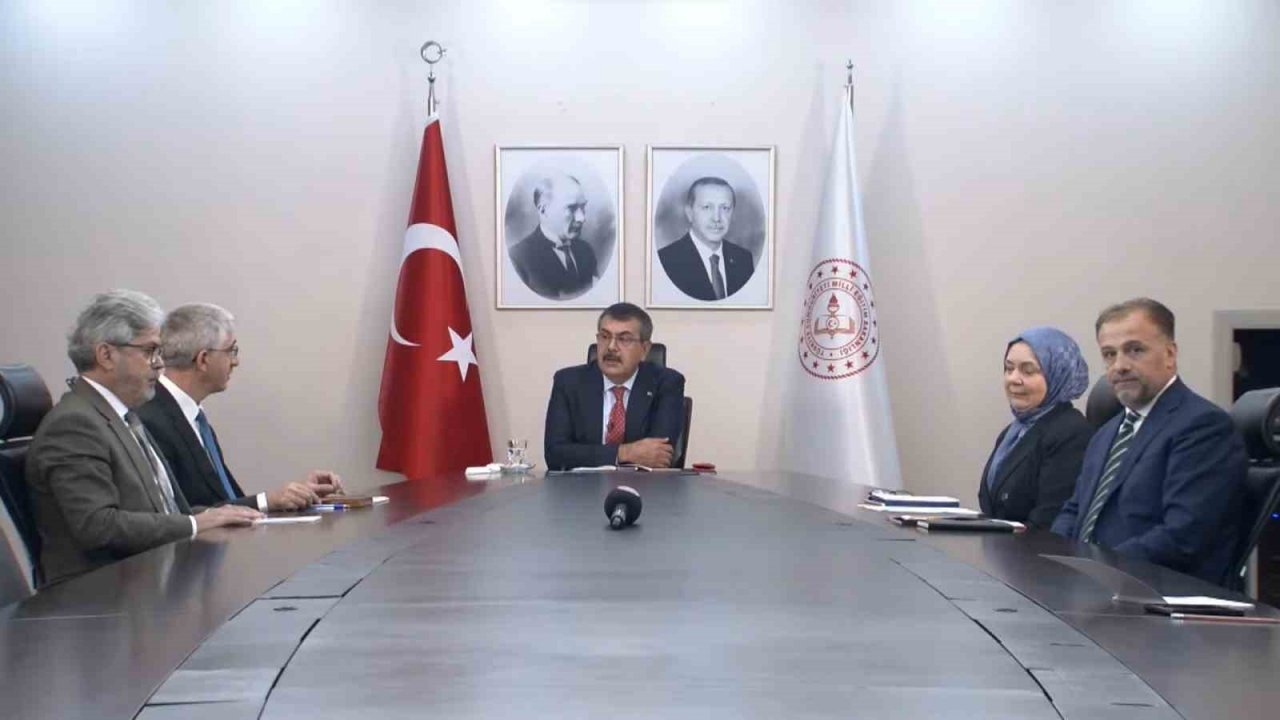 Bakan Tekin: “Bugün başlayacağımız eğitim-öğretim yılını hep birlikte inşallah sağlıklı bir şekilde tamamlarız”