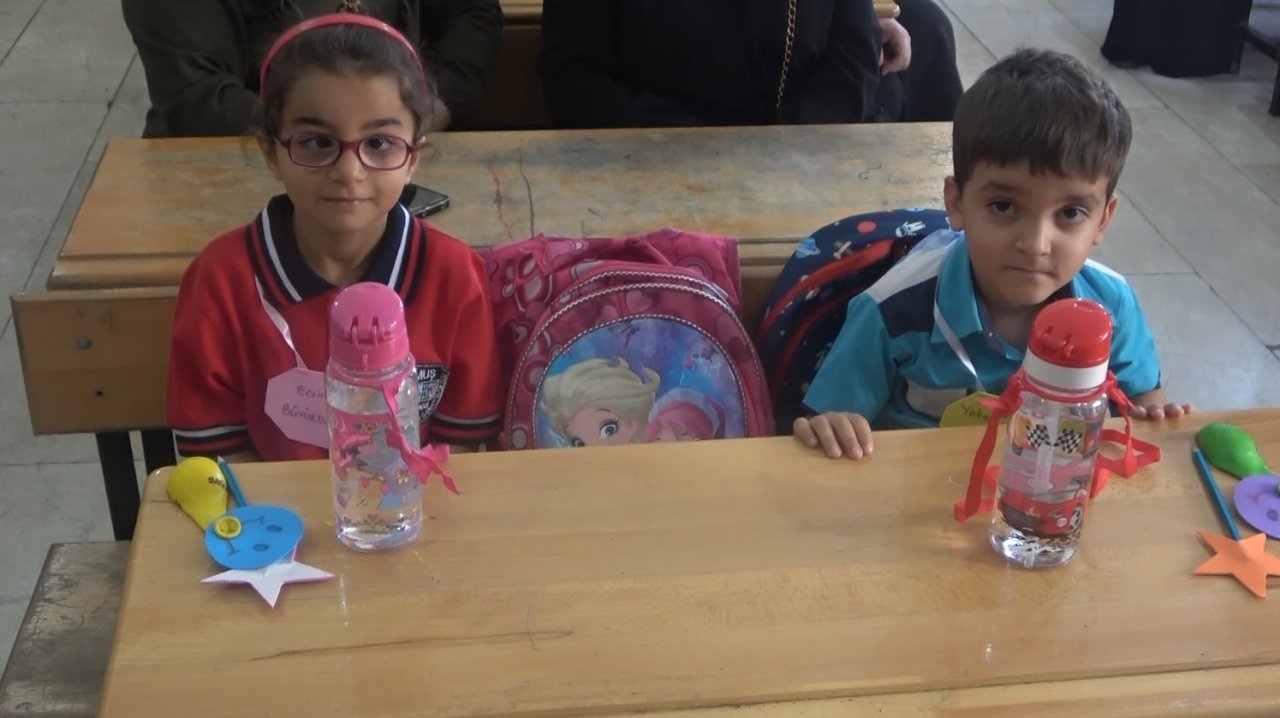 Muş’ta 18 bin öğrenci için ilk ders zili çaldı