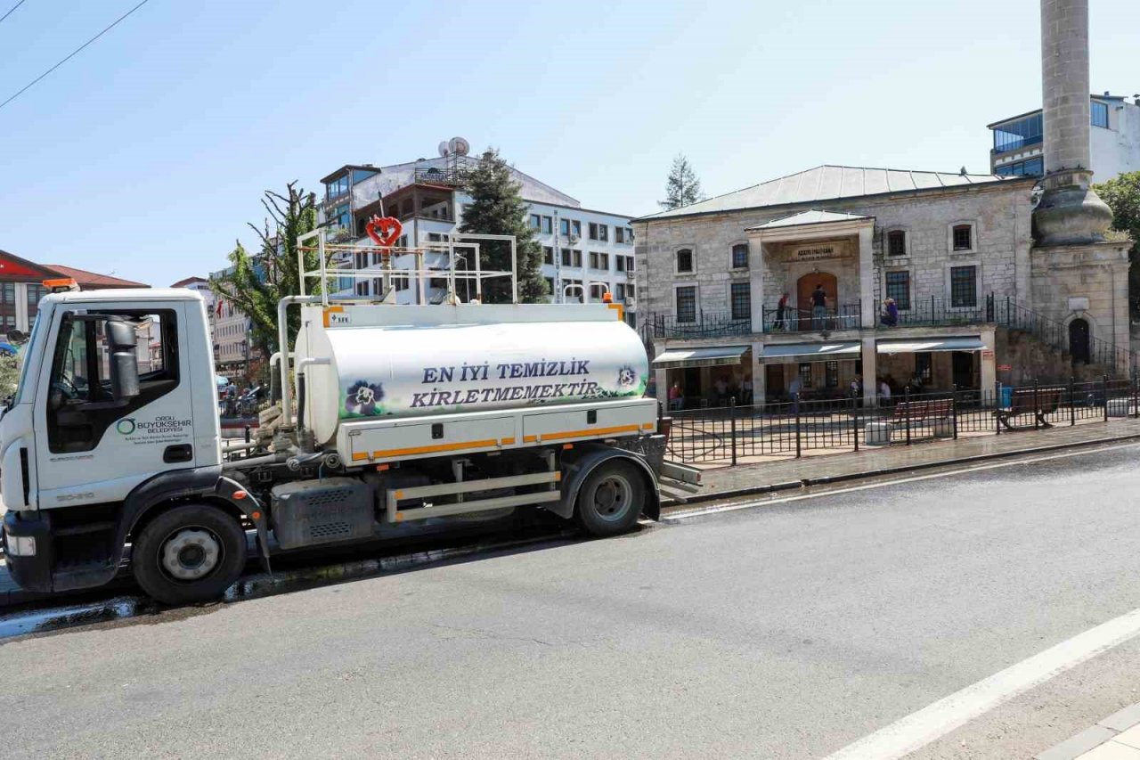 OBB’den cami temizliği