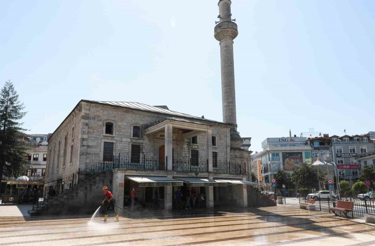 OBB’den cami temizliği