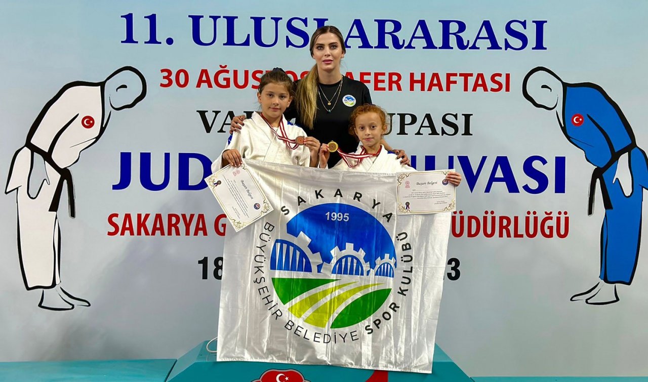 Büyükşehir’in süper miniklerinden önemli başarı